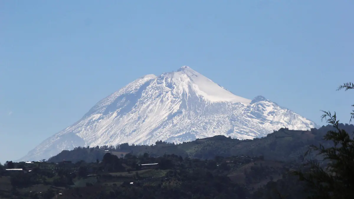 Pico de Orizaba-glaciar-bosque-12abril01